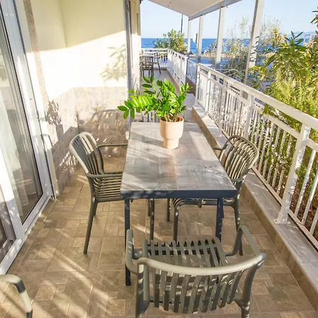House Kohili Apartment *